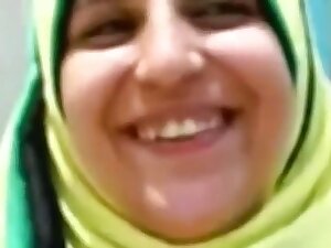 Desi neighbour Lusty aunty park sucking cock cheating