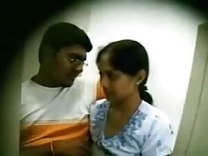 Indian couple fucking mystically in net cafe part 1