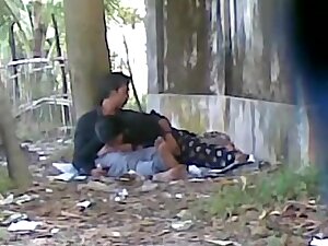 Indian Teen Blowjob In Park
