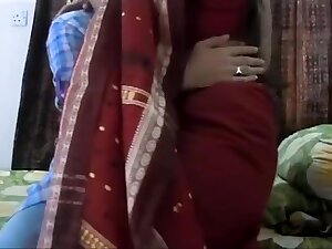 Desi indian Bhabhi gets fucked with love
