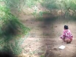 desi aunty hidden piss