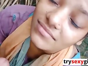 Gao Ki Ladki Ptakar Chuswaya Khet Me Lund