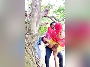 Today Exclusive- Desi Village Lover Outdoor Fucking Part 2