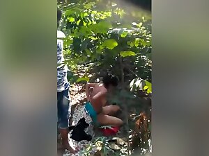 Today Exclusive- Desi Lover Outdoor Fucking