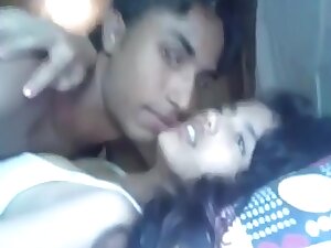 Sexy Indian College Girl Sex Video With Her Bf Leaked Online
