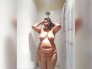 BBW Desi Girl Bathing Nude