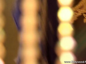 Come and suck my boobs and fantasize my body