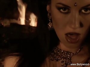 Feeling Sensual With Beautiful With Seduction - Indian Lady