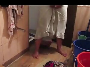 sexy indian bhabhiwashing closthes