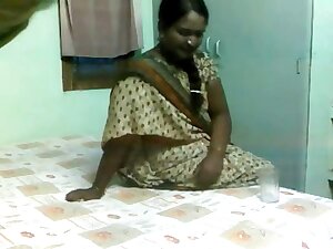 Delightful Indian Aunty Drilled by Mature Boyfrend on Hidden Livecam