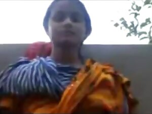Indian young college girl boobs show