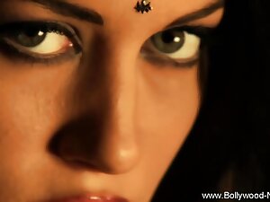 Indian Beauty Showing Off Her Natural And Erotic Body
