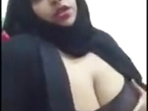 Desi paki bhabhi fat ass hole thighs big boobs muslim hijab