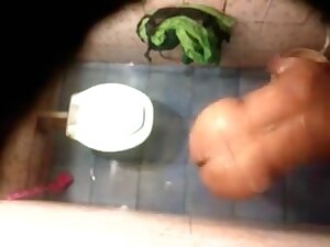 Hidden cam in toilet, filmed a hot ass bitch