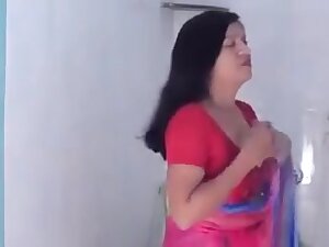 Desi B-Grade Softcore Aunty Boob Show