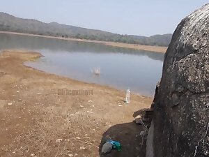 Jhil Ke Kinare Chup Chup Ke Sex Kiya - Indian Outdoor Sex