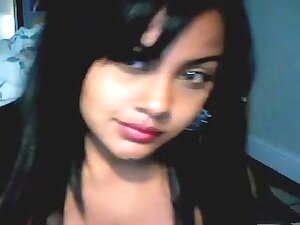 Biggest wobblers desi hotty on webcam