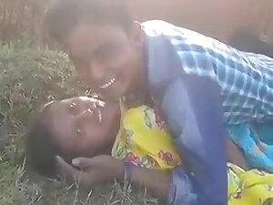 Indian Desi Louvers Outdoors Fucking In The Jangle