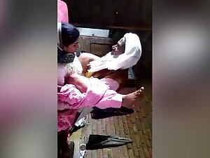 Today Exclusive- Tharki Sasur Nea Appni Bahuai Ko Chod Dala