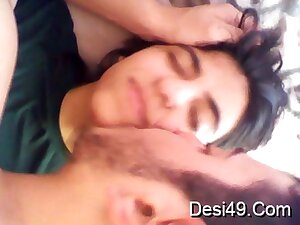 Today Exclusive- Hot Look Desi Girl Boob Sucking