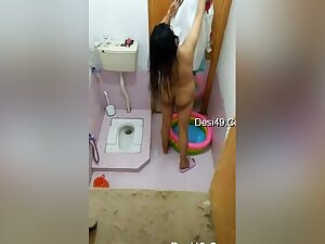 Today Exclusive- Hot Look Desi Girl Bathing Capture By Hidden Cam