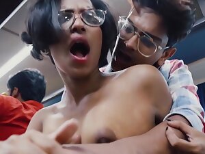 Today Exclusive -love On Moving Bus Episode 1