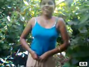 Desi Indian - Girl Fuck A Forest
