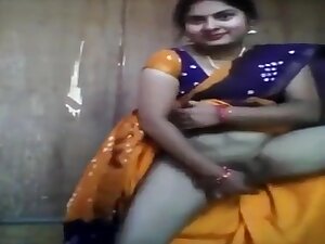 Desi Sexy Aunty Fingering Handjob Saree