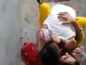 Randi Bhabhi Ko Chodte Hue Pakda Video