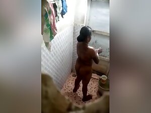 Today Exclusive- Bahbhi Bathing Record By Hidden Cam