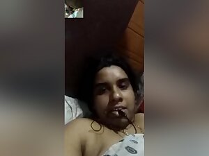Today Exclusive- Mallu Bhabhi Showing Her Boobs And Pussy On Video Call Part 3