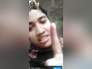 Today Exclusive- Village Girl Showing Her Pussy On Video Call