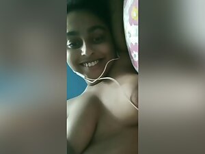 Today Exclusive- Desi Girl Bashira Jahin Showing Her Nude Body In Video Call
