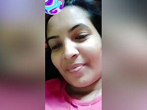 Today Exclusive- Boudi Showing Her Boobs