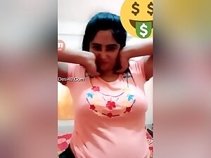 Today Exclusive -shy Desi Girl Shows Her Boobs To Lover On Vc