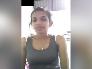 Today Exclusive- Cute Lankan Girl Showing Her Boobs And Pussy Part2