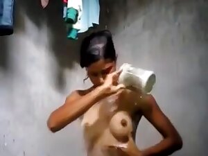 Village Girl Bathing Nude Mms Video