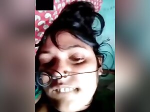 Today Exclusive- Sexy Desi Bhabhi Showing Her Boobs On Video Call