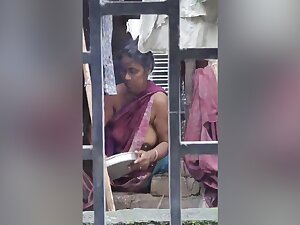 Exclusive- Desi Aunty Boob Capture By Neighbor