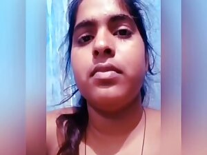 Sexy Bengali Hottie Rajni Showing Her Pussy Juice