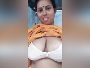 Desi Bhabhi Shows Her Big Boobs And Pussy