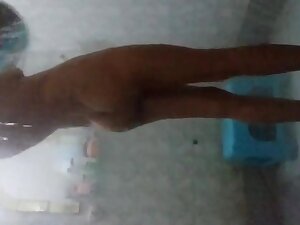 Indian Bhabhi Ki Nahati Hui Chupke Se Bnai Video Hidden Cam