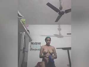 Today Exclusive- Sexy Desi Bhabhi Changing Cloths Part 3