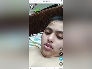 Hot Indian Model Shows Boobs On Tango Show