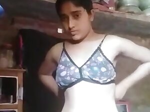Desi Bangla Village Girl Leaked Dressing Video