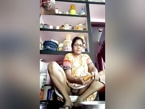Indian Aunty Pussy Flash While Taking With Lover On Video Call