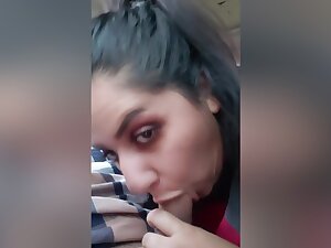 Today Exclusive- Super Sexy Look Nri Girl Gives Nice Blowjob On Car