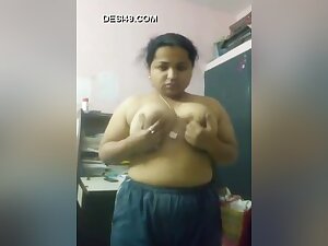 Exclusive- Desi Girl Riktika Strip Her Cloths And Showing Her Boobs And Pussy