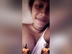 Cute Girl Shows Her Pussy To Lover On Video Call