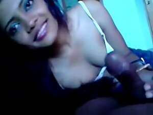 Girlfriend Giving Blowjob To Lover In This College Sex Video